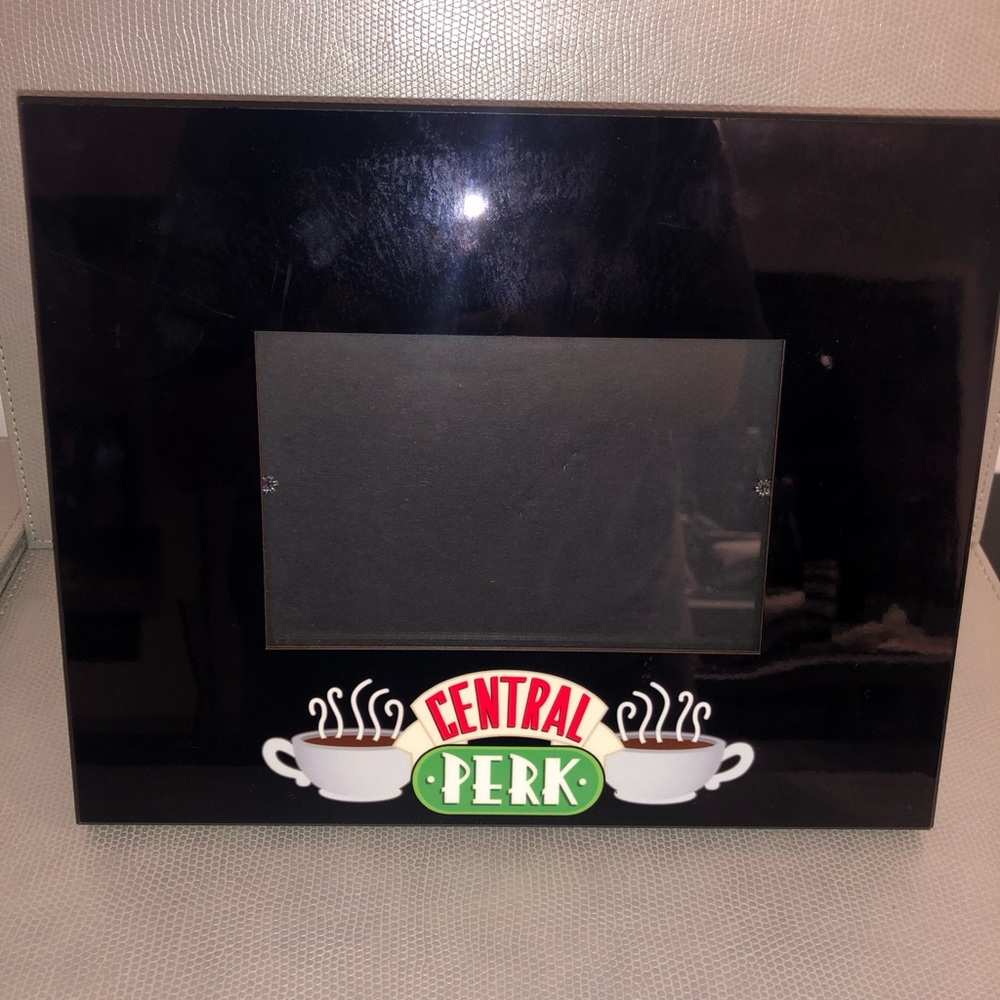 NWOT ☕️ FRIENDS Central Perk Iconic Picture Frame